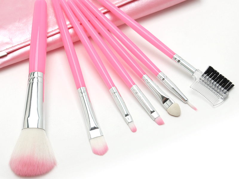 Weet u, hoe slim als u ook bent, welke make -upharen zijn goed?